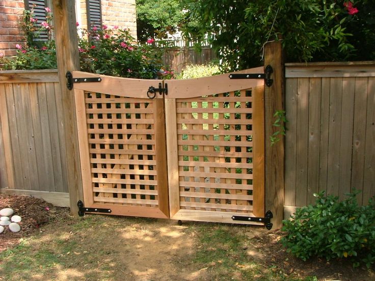 How To Build A Deck Gate With Lattice Domvverhdnom