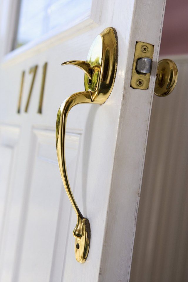 How To Fix A Door That Won't Latch