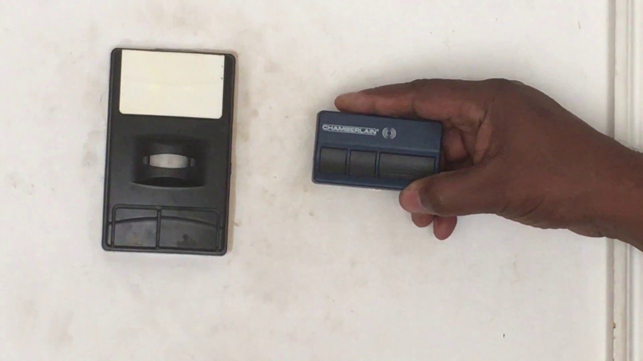 how to program chamberlain garage door opener to car