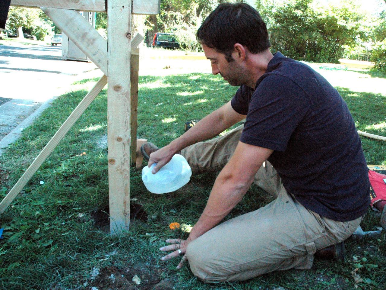 How to Install a Post and Mailbox howtos DIY
