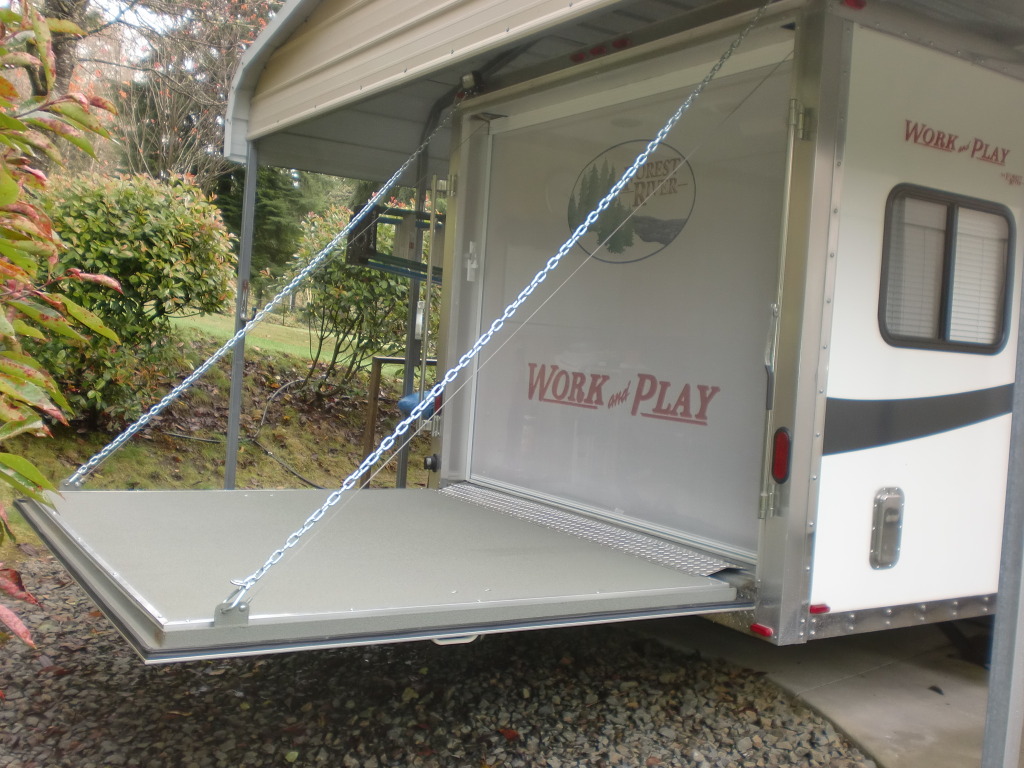 Ramp Door Tent & Toyhauleroptionalreardoortoyhaulerr&