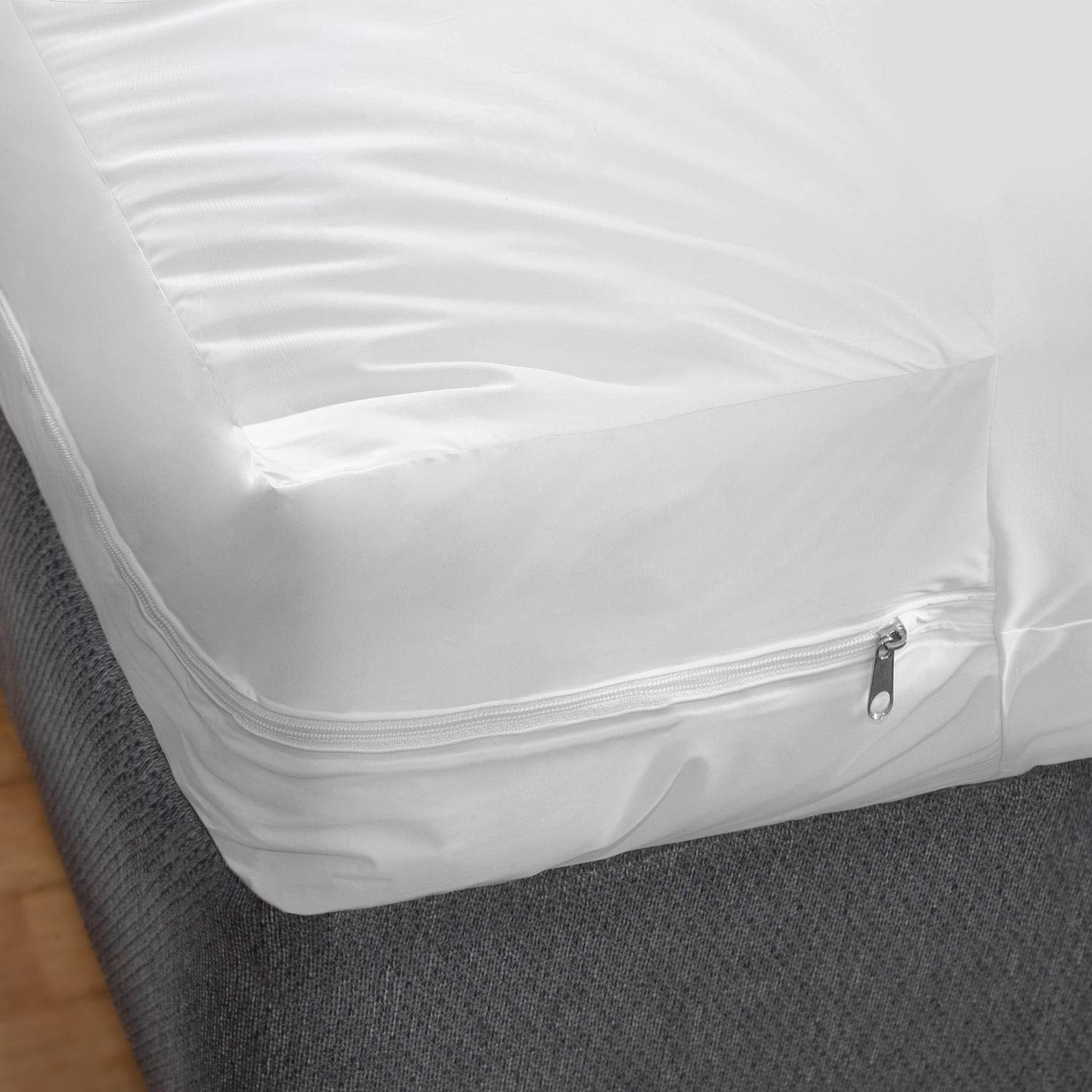 Zippered Protective Mattress Cover for Home Beds, King