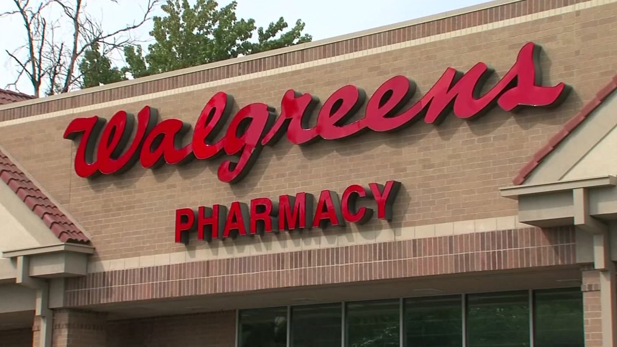 Walgreens Begins Offering Additional COVID Vaccine Doses