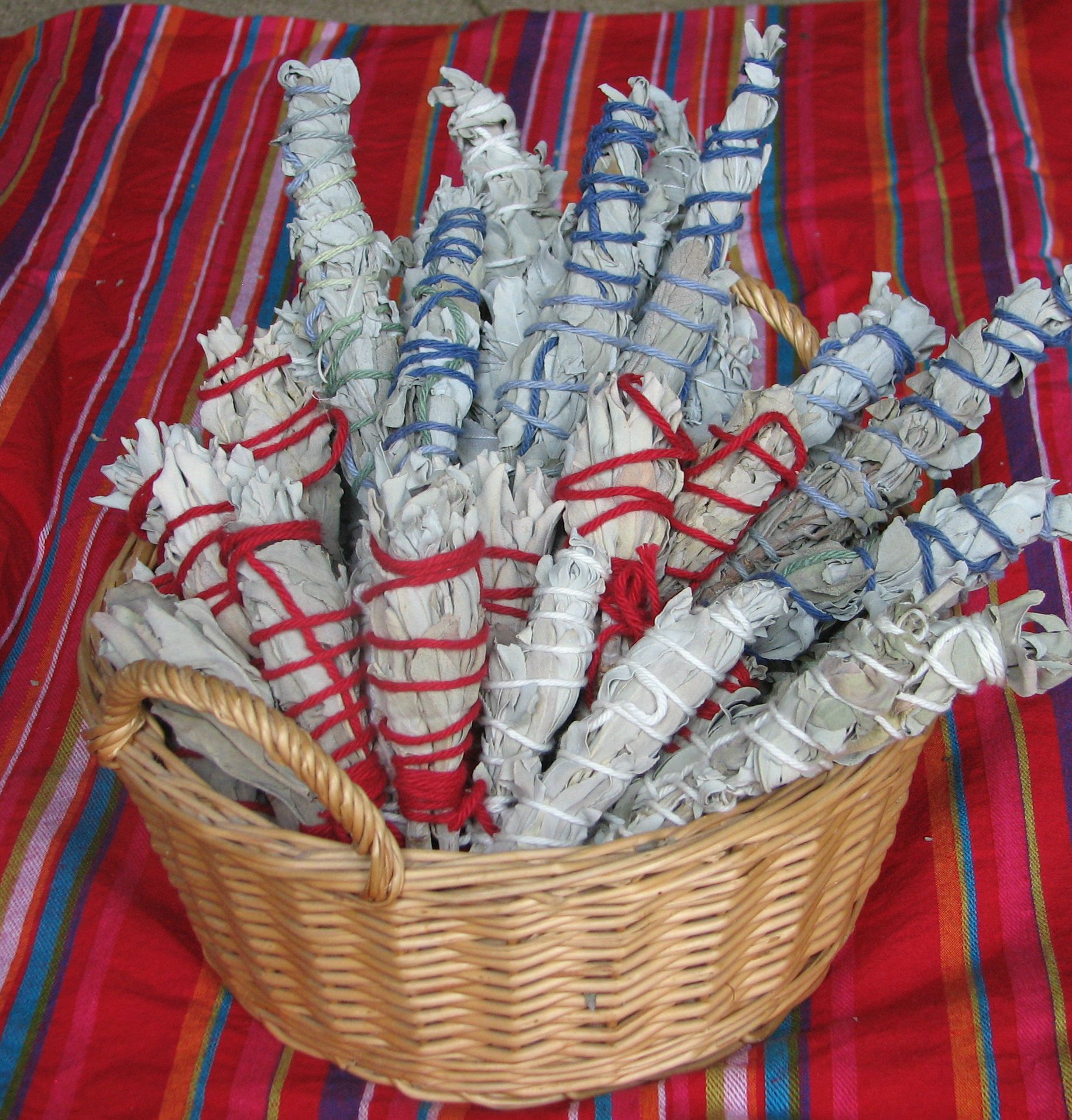 How To Sage Smudge A Home Best Ideas 2021